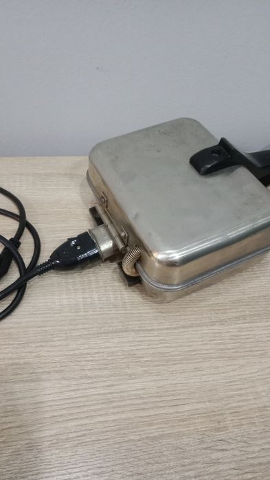 Вафельница советская продам