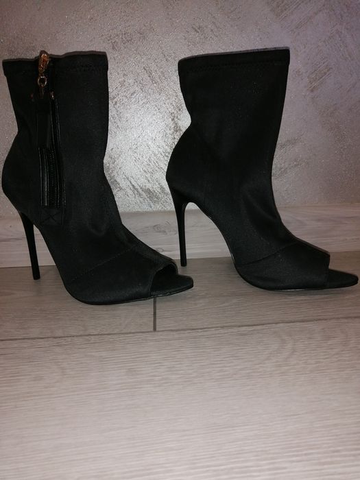 Дамски официални обувки и боти