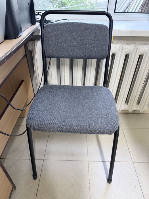 Продам 2 абсолютно новых офисных стула