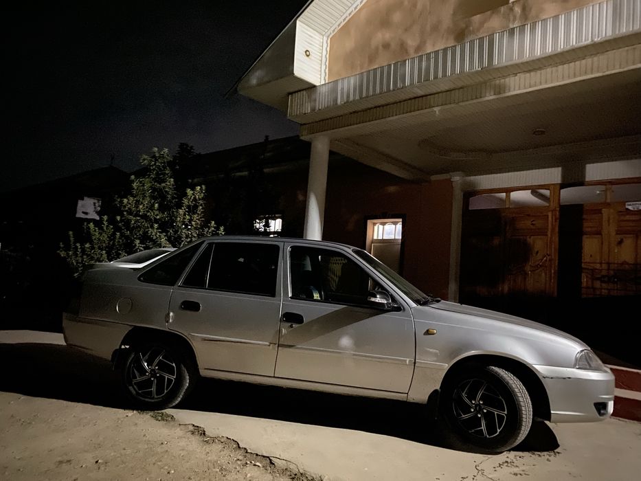 Nexia 2 2012 sotiladi