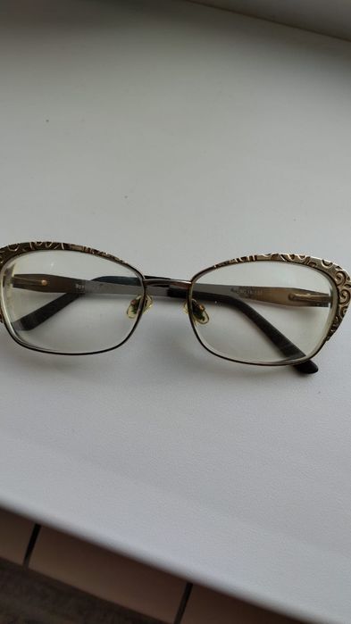 Продам оправы новые