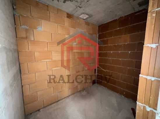 Продава се Двустаен апартамент в Варна, Кайсиева градина - 58 кв.м за 1535 €/кв.м - Снимка #2