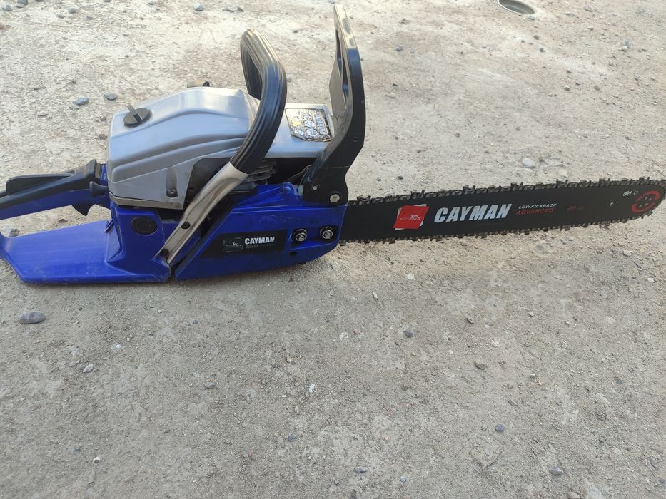 Продам бензапилу