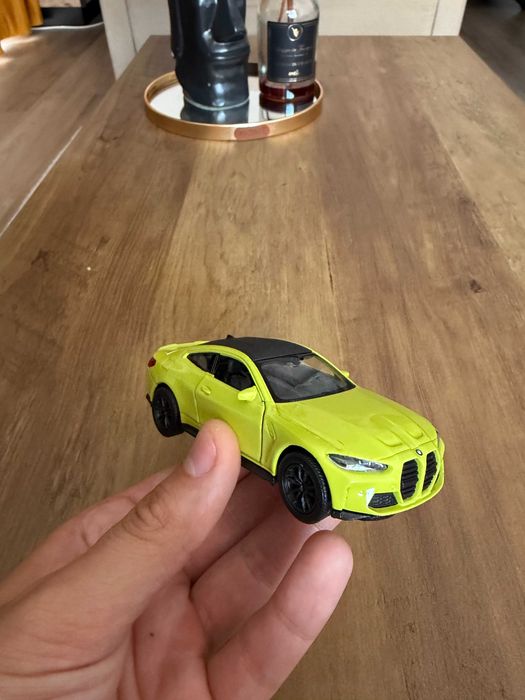 Macheta BMW M4 G82 Yellow Scara 1/36 Welly
