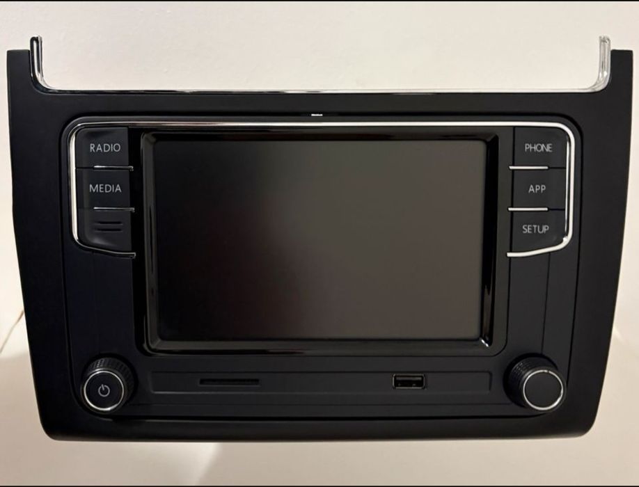 Vând navigație RCD360 PRO