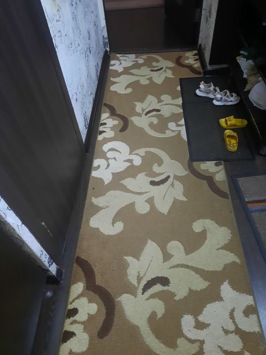 4 ковра б/у в хорошем состоянии