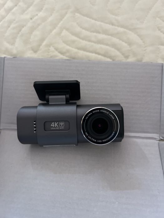 Camera auto 4k cu GPS