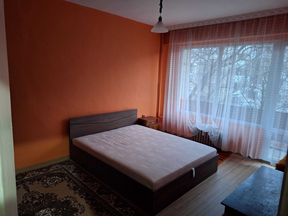 Дава се под наем Едностаен апартамент в Плевен, Идеален център - 42 кв.м за 204 € - Снимка #3