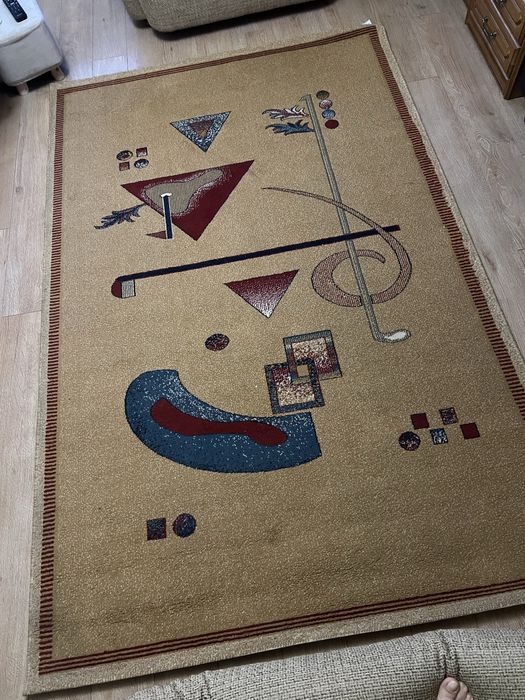 Продаю ковёр новый