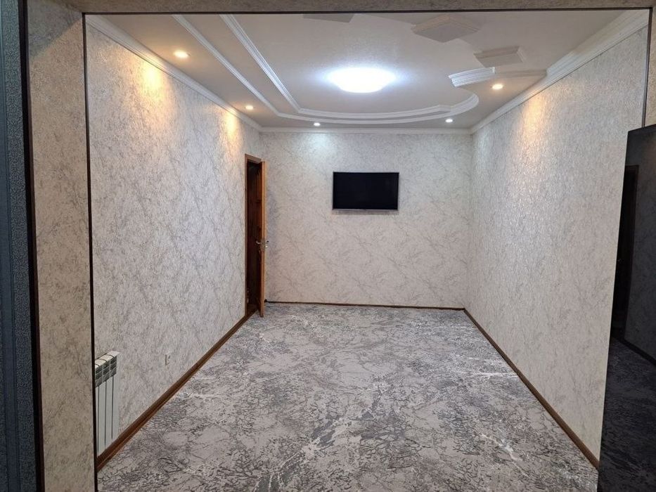 Mirobod tumani Oybek metro yonida 2xonali kvartira ijaraga beriladi.
