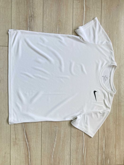 Найк Nike Dri Fit Standart Fit мъжка бяла тениска размер L