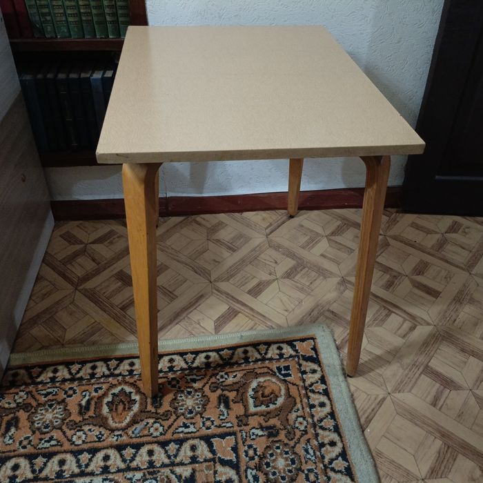 Стол для школьника