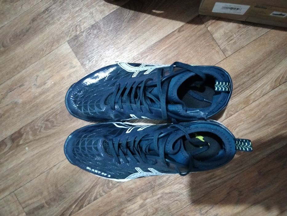 Продам кроссовки АСИКС