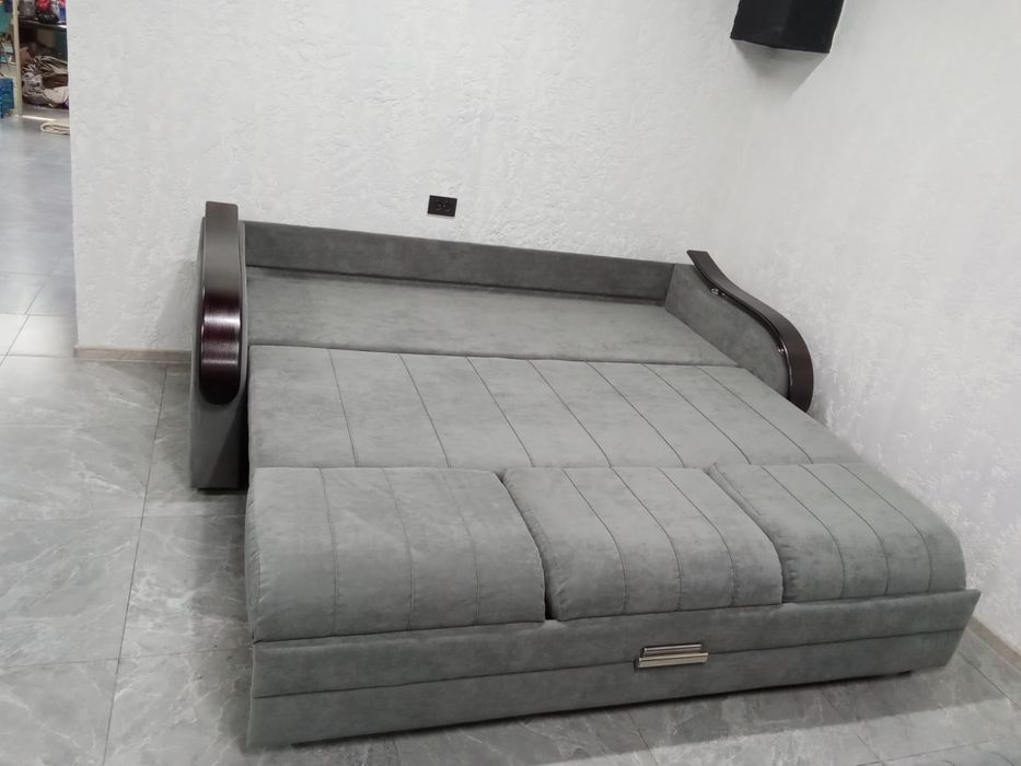 Акция Продам 3хмесный диван