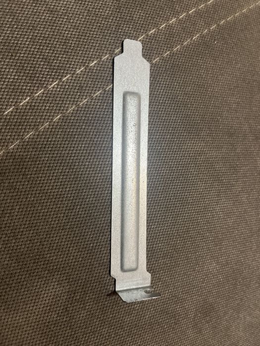 металлическая заглушка для PCI-слота