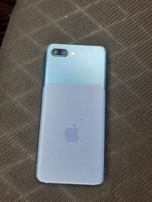 Honor 10 xotra 64 ishlashi zo'r idial ekran ochilmagan narxi 400 000