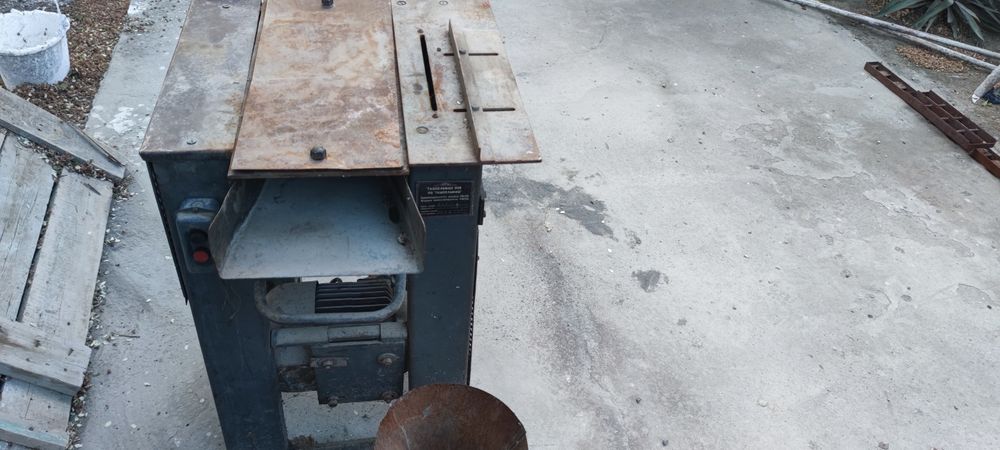 Срочно сотилади ! Комбинацияланган пиларама машина КМ000