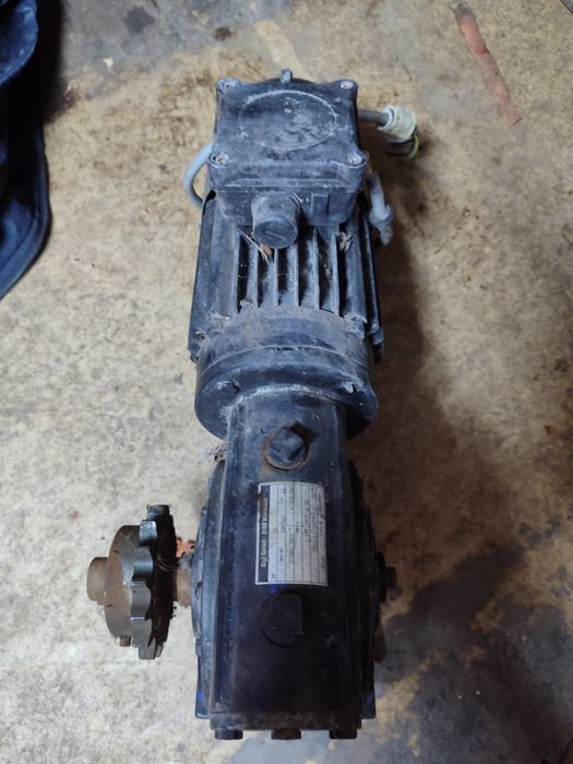 Моторлар бар сатамын хабарласыныздар