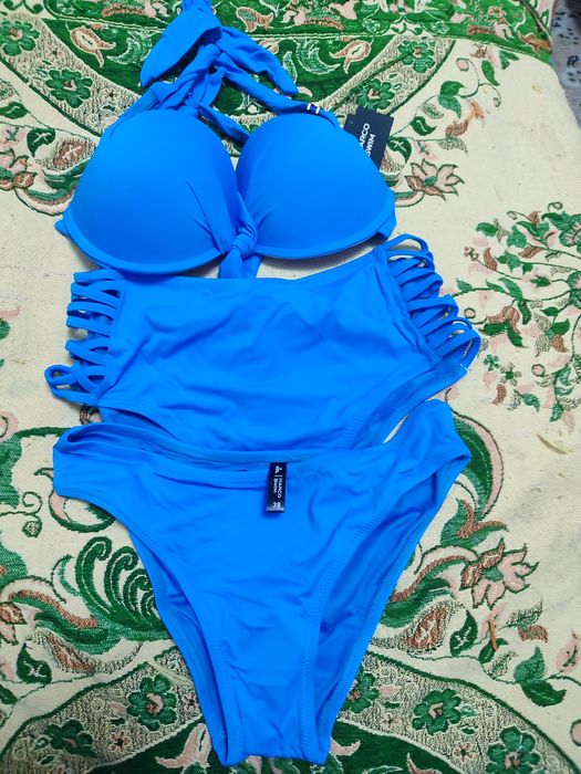 Продам купальники