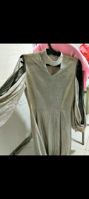 Продам платье новогоднее