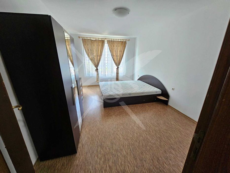 Продава се Двустаен апартамент в Бургас, Славейков - 72 кв.м за 2167 €/кв.м - Снимка #1