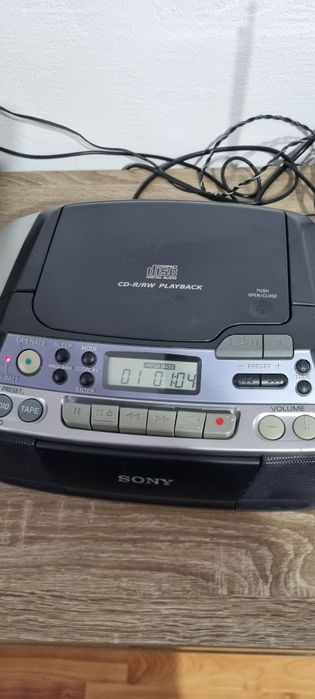 Boombox Panasonic RX DT37 si Sony CFD S01