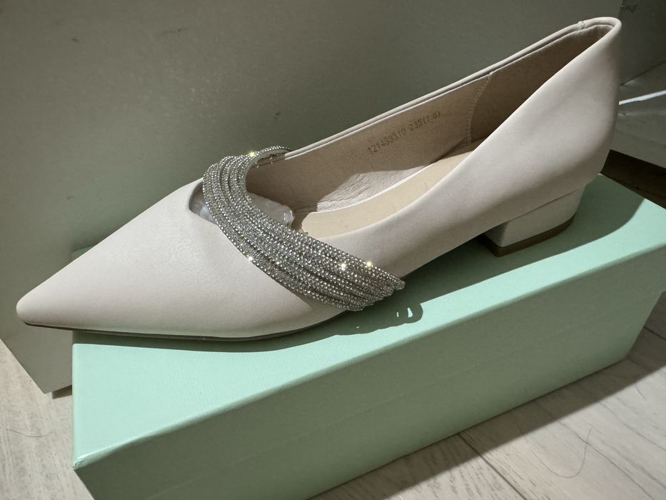 Балетки сатылады