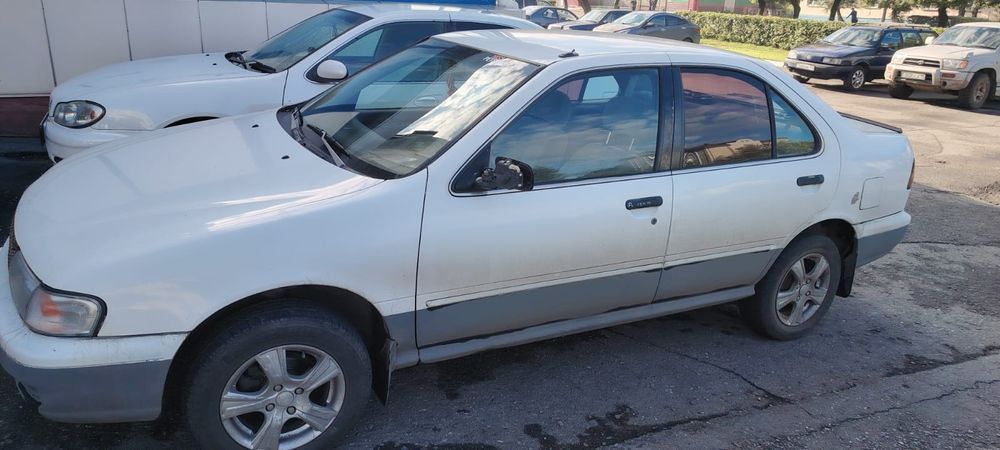 Nissan Sunny b14