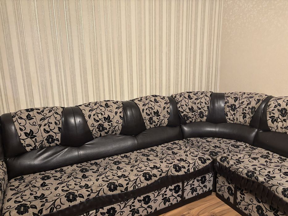 Coltar extensibil 700 de lei