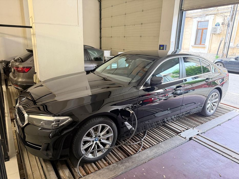 BMW 5 Series 2023 — imagine 2