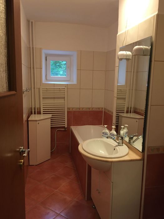 Particular, vand garsoniera cf 1, etaj 1, la cheie zona Mall Vitan