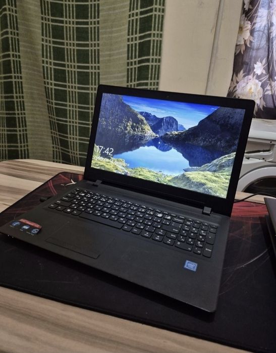 Ноутбук Леново 2018 года