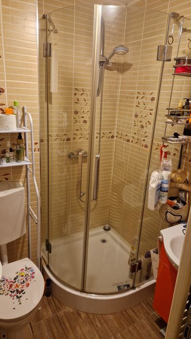 Apartament 4 camere etaj 1 Decomandat.Direct Proprietar