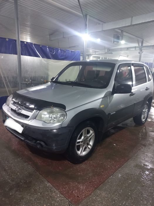 Продам Chevrolet niva 2012