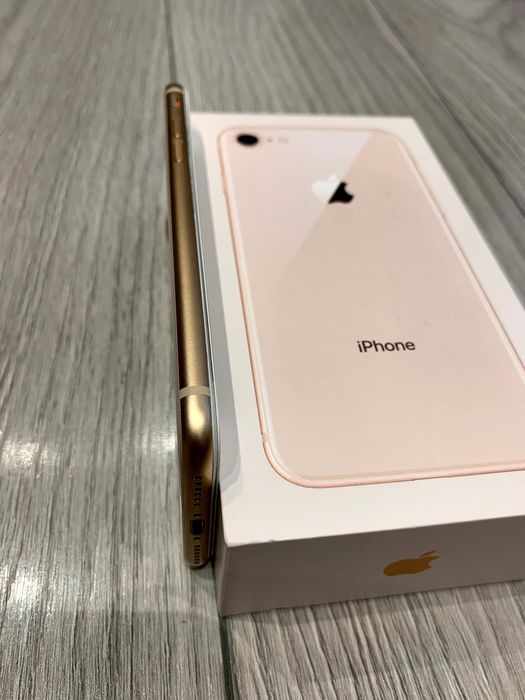 iPhone 8, Gold, 64GB