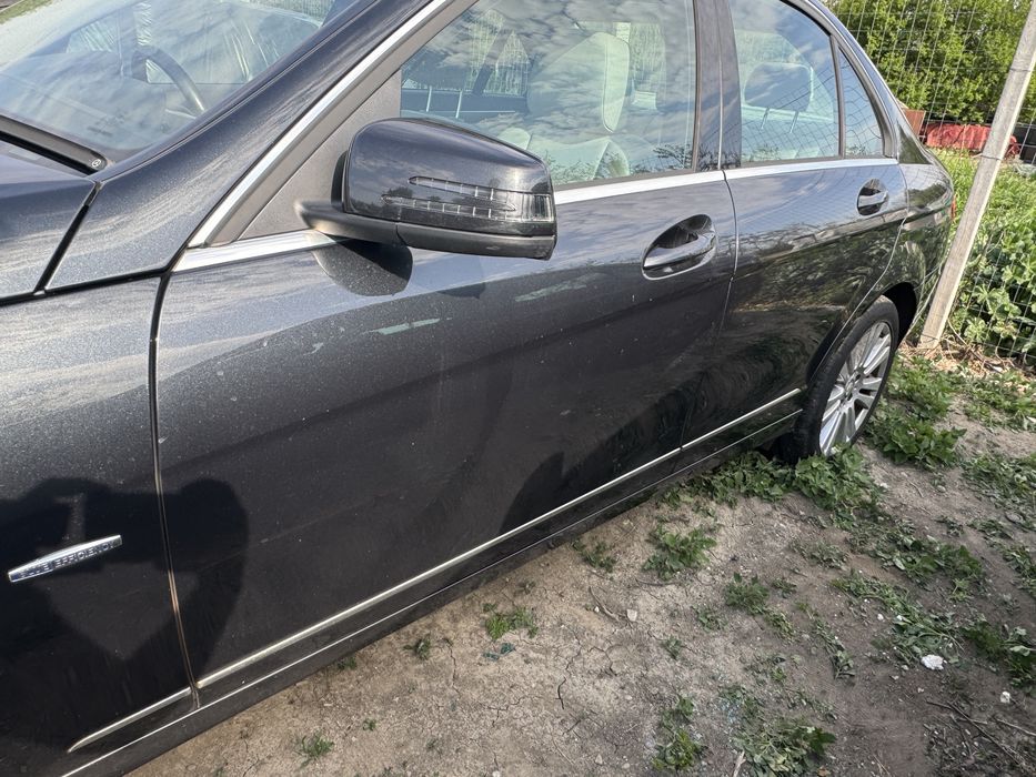 Usa usi mercedes c class w204 nonfacelift sau facelift