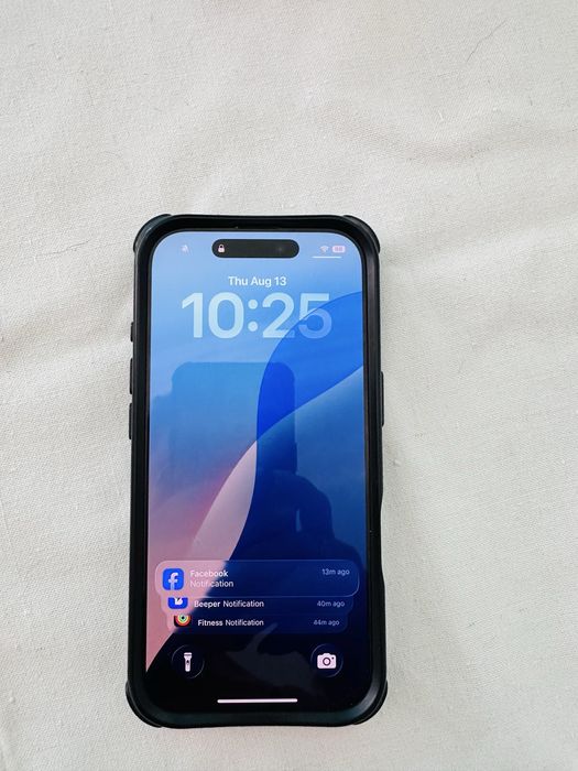 Продавам iPhone 16Pro