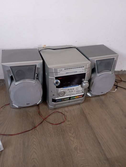 Музыкальный центр