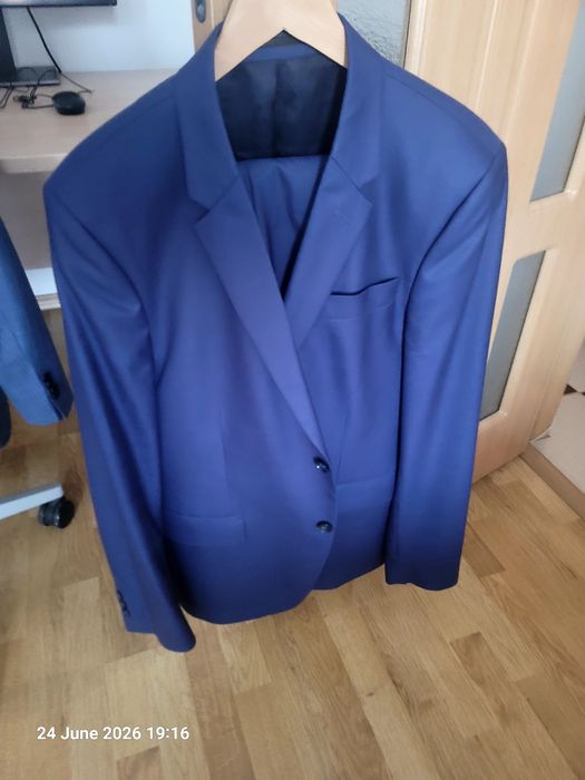 Costum Lana Boss 100%  52  L   Produs Romania
