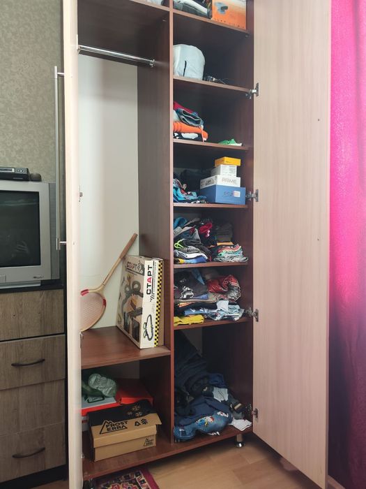 Продам двух створчатый шкаф б/у