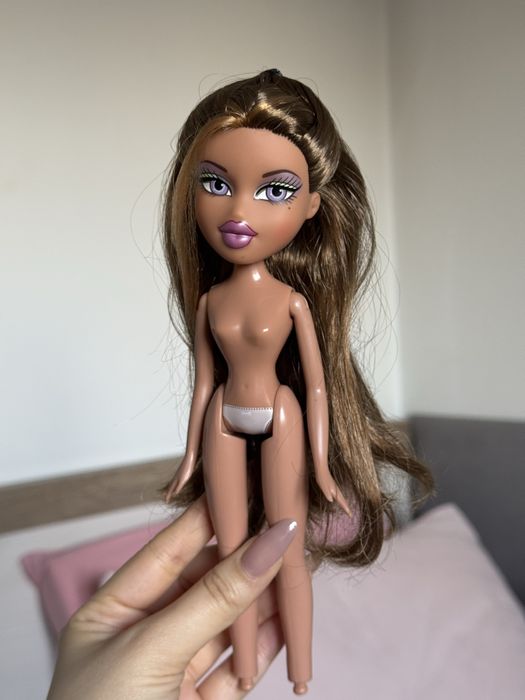 Кукла Bratz Братц Ясмин пижамная, перевыпуск на теле старого образца