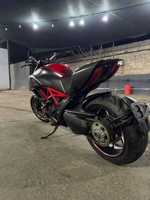 Ducati Diavel Carbon