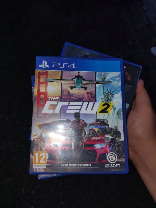 Vând 3 jocuri PS4