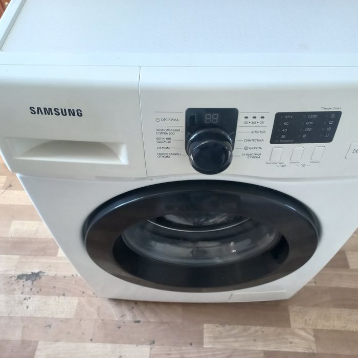 Продам стиральную машинку Samsung.