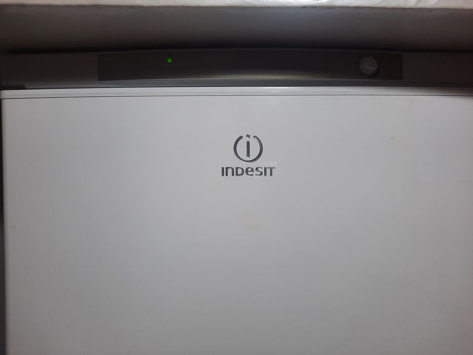 Продам Холодильник индезить 2шт в отличном состояние