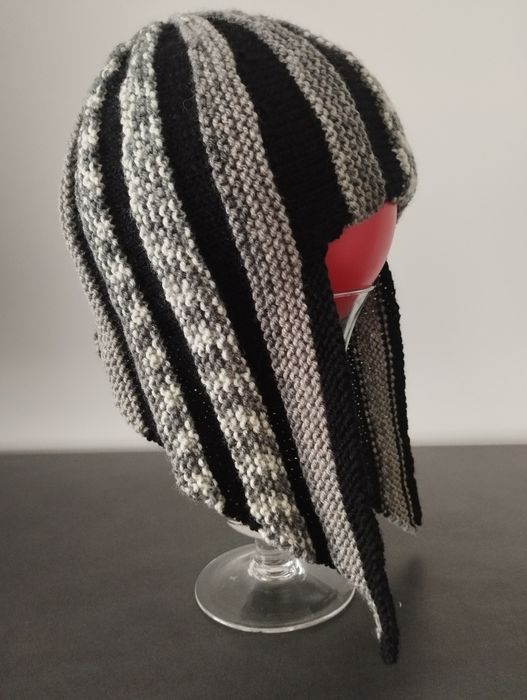 Ръчно плетени дамски шапки