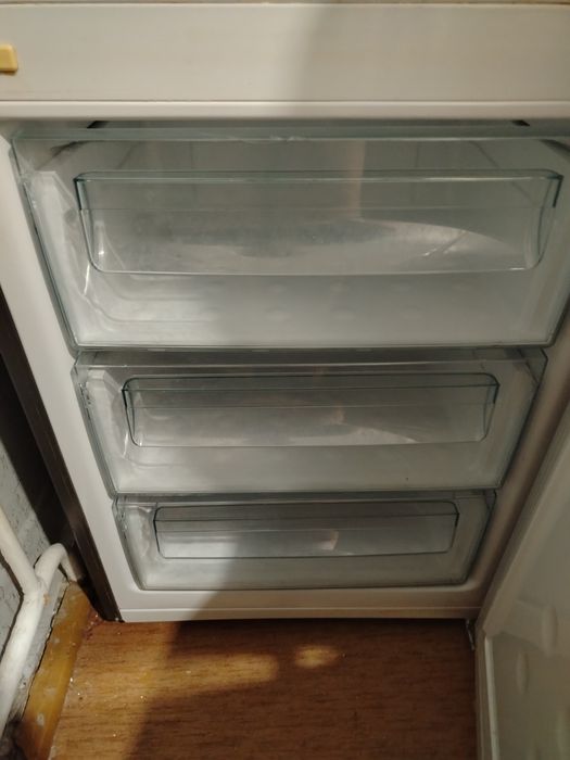 Продам холодильник