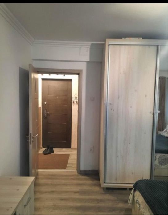 Proprietar, inchiriez garaoniera de lux, decomandata, zona Inel 2.