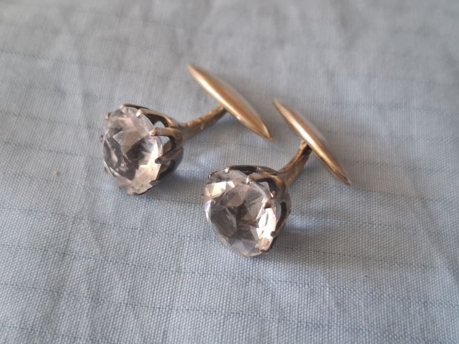 Запонки серебряные.