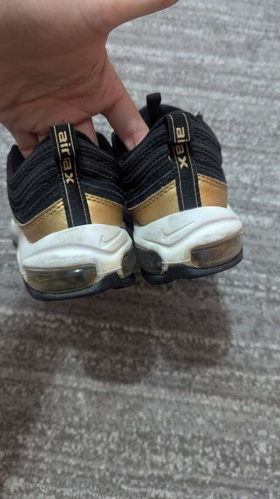 Nike air max 97 metalic gold ( Jordan new balance ugg miu miu lululemo